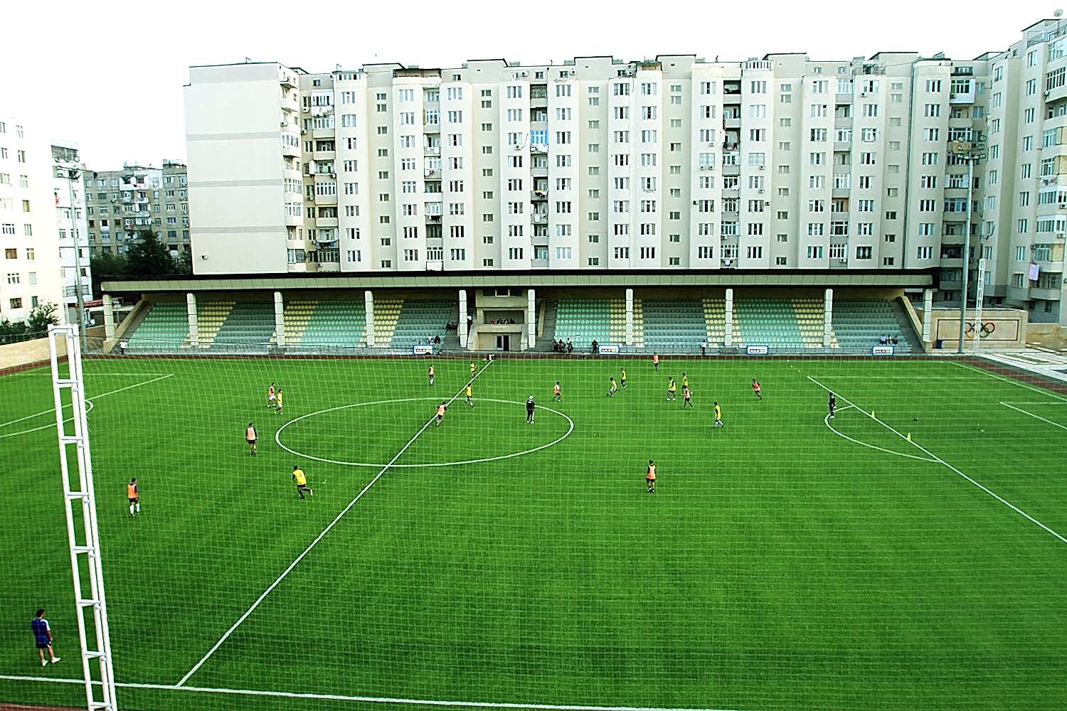 azerbaycan serhatci nizami futbol sahasi 1